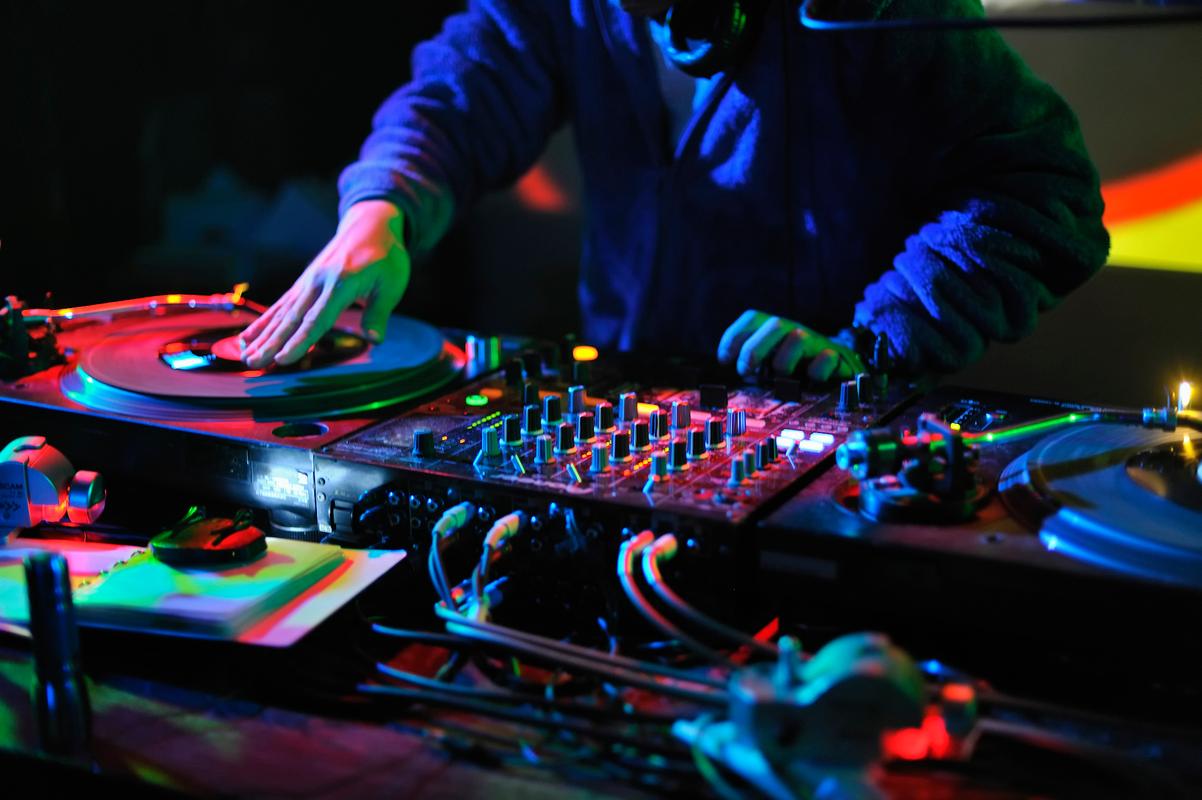 dj 下载2026