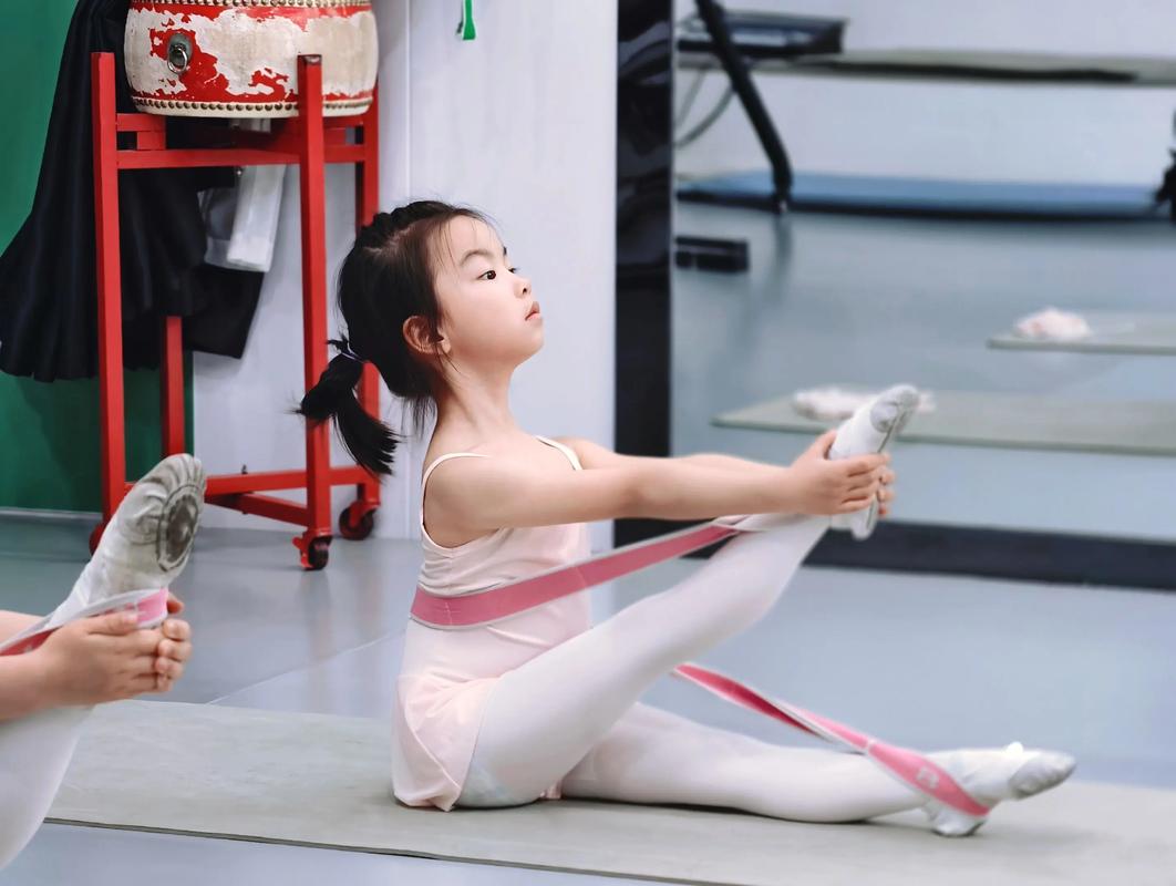 七彩阳光舞蹈视频2026