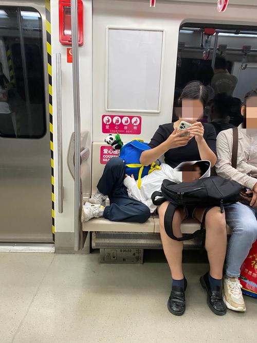 地铁不雅视频2026