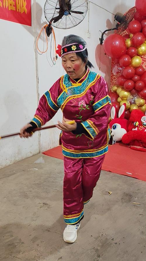 媒婆走路视频2026