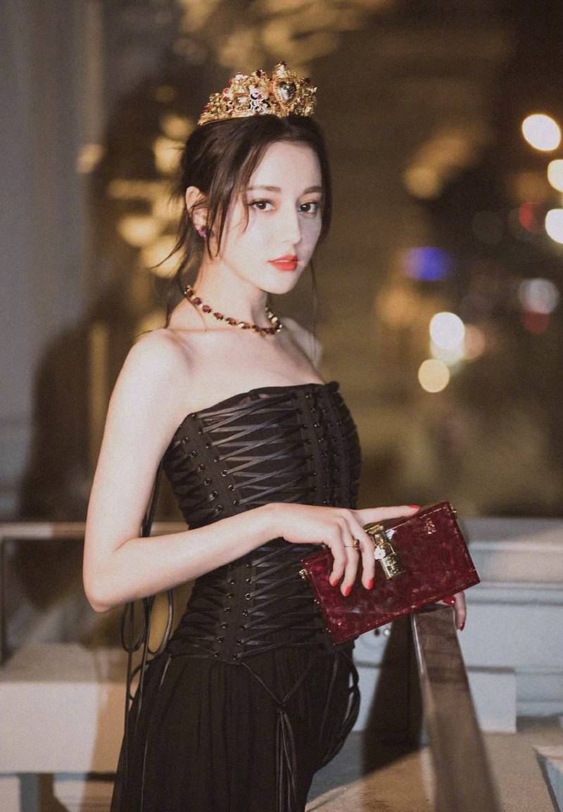 迪丽热巴走秀视频2026