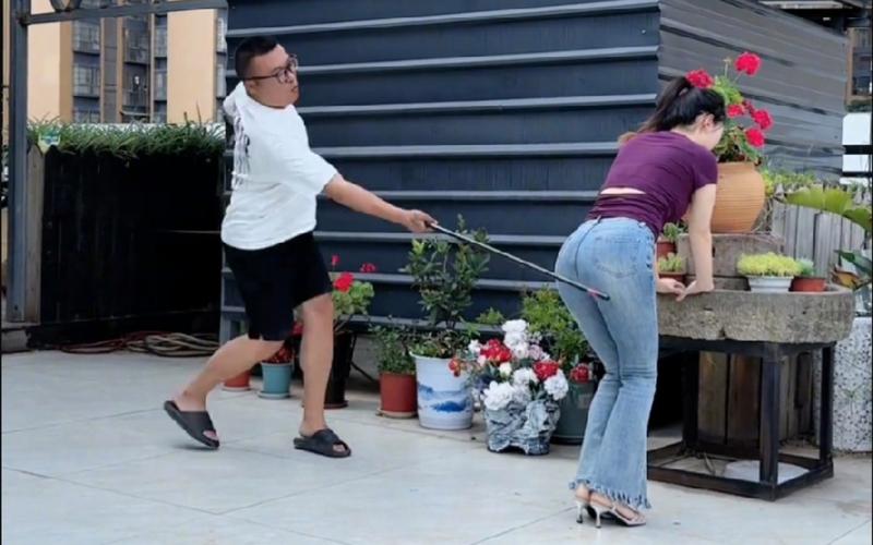 女神被打屁股视频2026