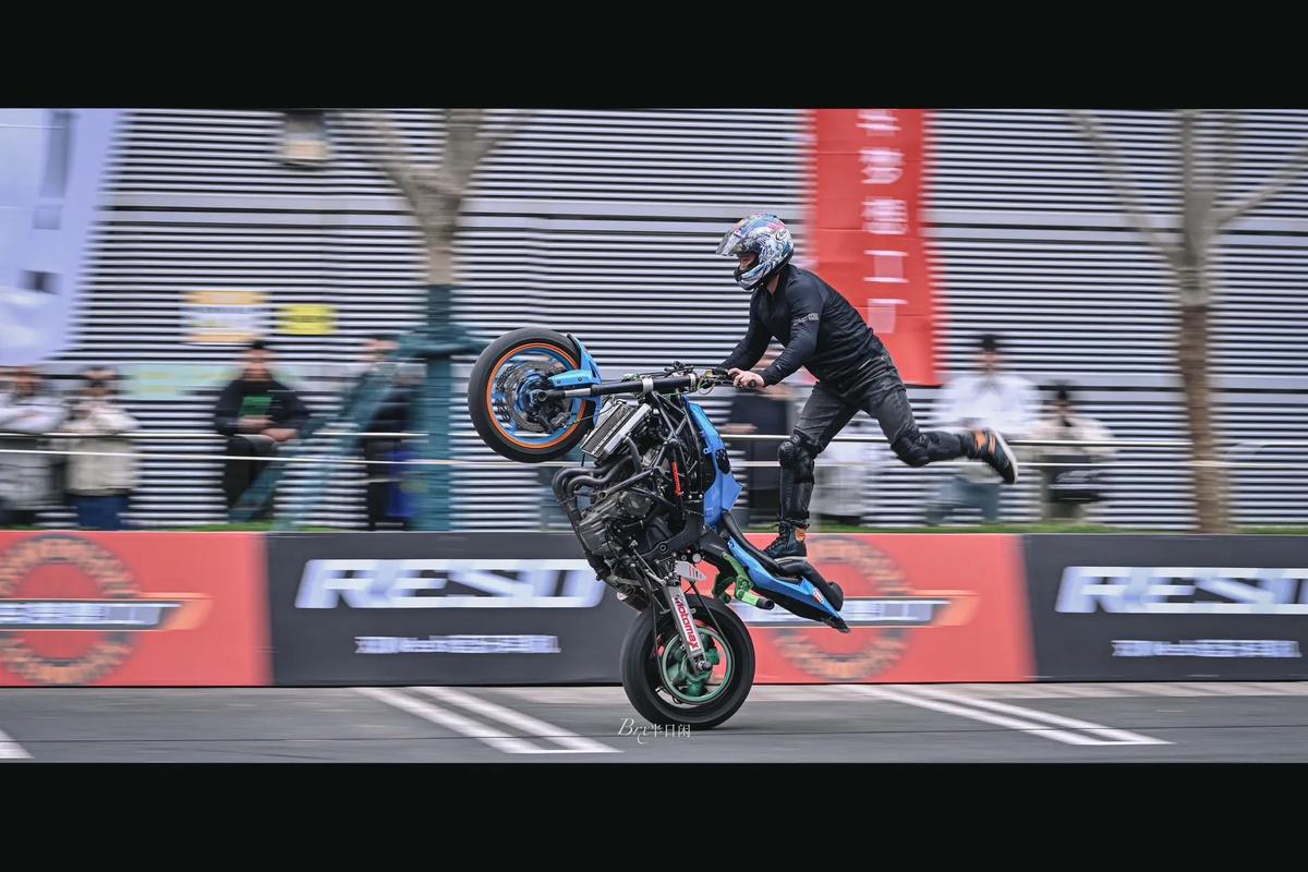 摩托车特技赛2026