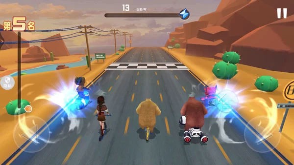 游戏内跑酷实际画面，展示障碍与道具