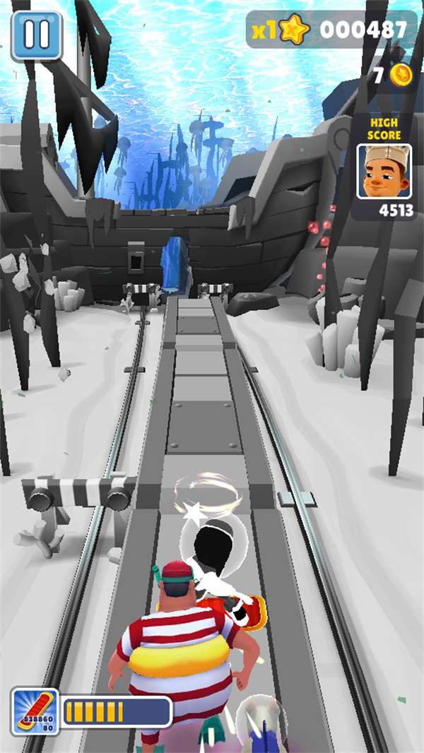 地铁跑酷超级黑白水下城道具使用