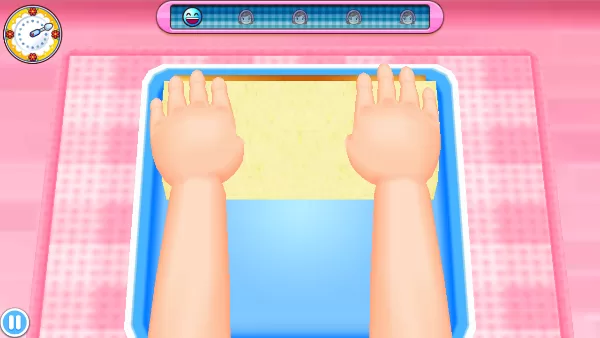 将蛋糕卷放入冰箱冷藏定型